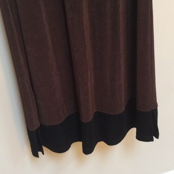 Gorgeous brown sleeveless sheath , black border bottom side openings size 6 - Picture 4 of 9